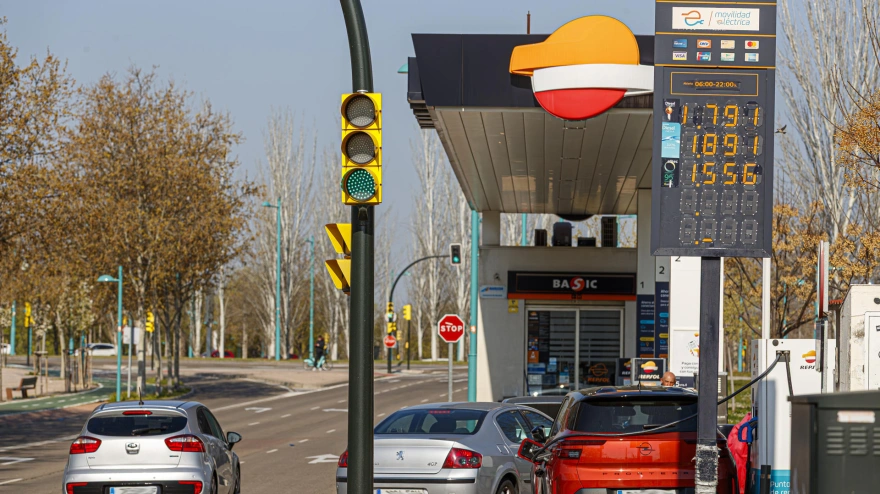 Vista de una gasolinera en Zaragoza