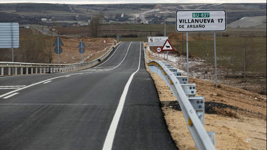 Imagen de la carretera autonómica BU-627 en Burgos