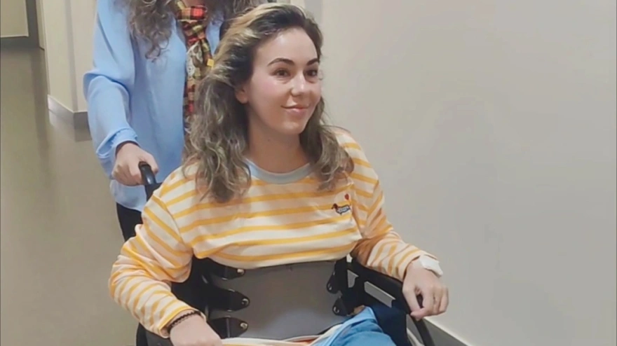 Amalia, superviviente del tren Alvia en el accidente ferroviario de Adamuz, el día que recibió el alta hospitalaria.