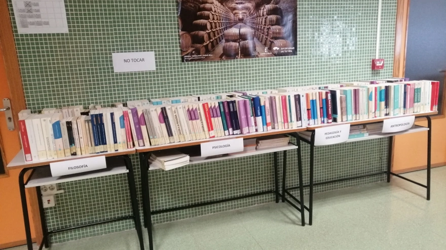 Trueque solidario en Valdepeñas: libros a cambio de alimentos