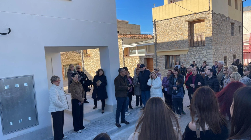 Tírig inaugura viviendas sociales para jóvenes y familias que lleguen de fuera