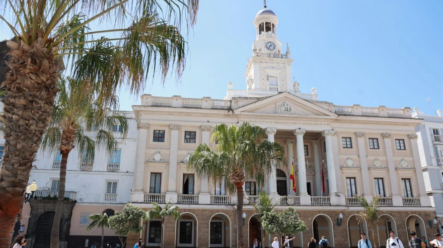 23/04/2024 Vista de la fachada del Ayuntamiento de CádizPOLITICA ROCÍO RUZ/EUROPA PRESS