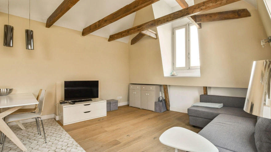 Salón con televisión