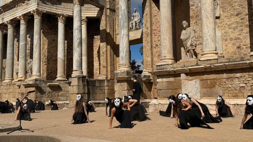 Mérida da la bienvenida a 12.000 estudiantes en el gran festival de teatro grecolatino