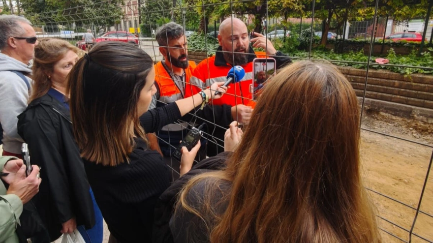 Los técnicos con nuestras compañeras Lucía Suárez y Judith Rueda
