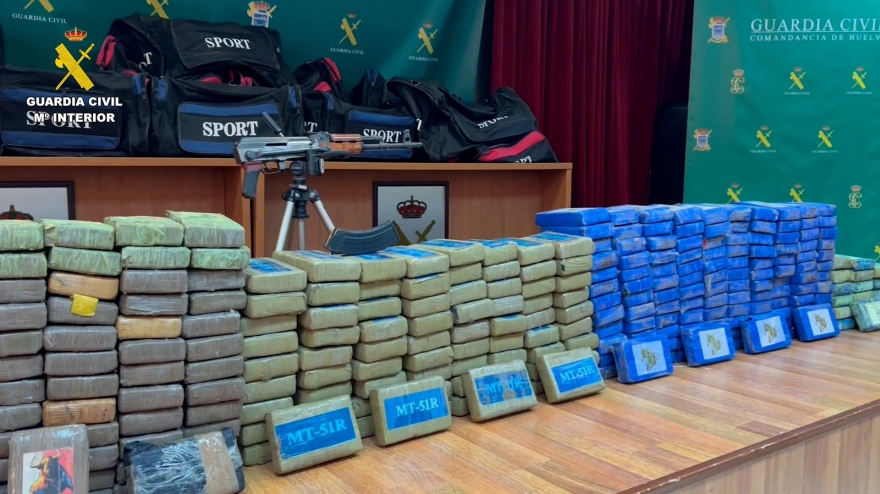 (Foto de ARCHIVO)La Guardia Civil detiene a tres personas e interviene 374 kilos de cocaína en Punta Umbría (Huelva).REMITIDA / HANDOUT por GUARDIA CIVILFotografía remitida a medios de comunicación exclusivamente para ilustrar la noticia a la que hace referencia la imagen, y citando la procedencia de la imagen en la firma01/12/2023