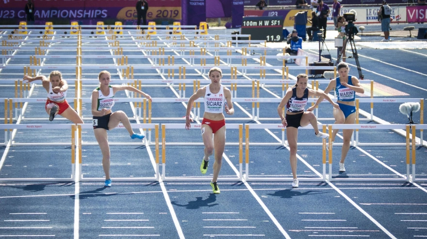 Alfred López, ha vuelto a sumergirse en los orígenes del lenguaje y la historia para explicar de dónde provienen expresiones y herramientas que forman parte de nuestro imaginario colectivo.