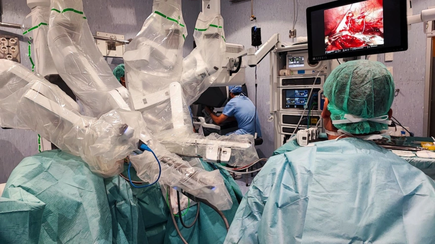 Cirugía robótica en el hospital Trueta de Girona