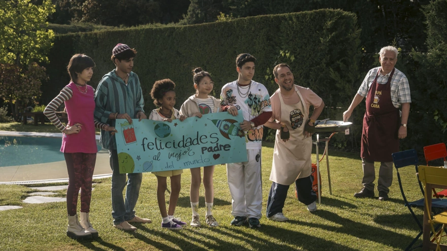 Fotograma de la película La familia Benetón+2