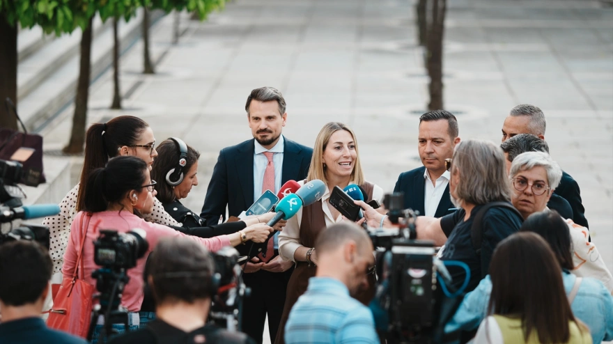 PP y Vox alcanzan un acuerdo para un Gobierno de coalición en Extremadura