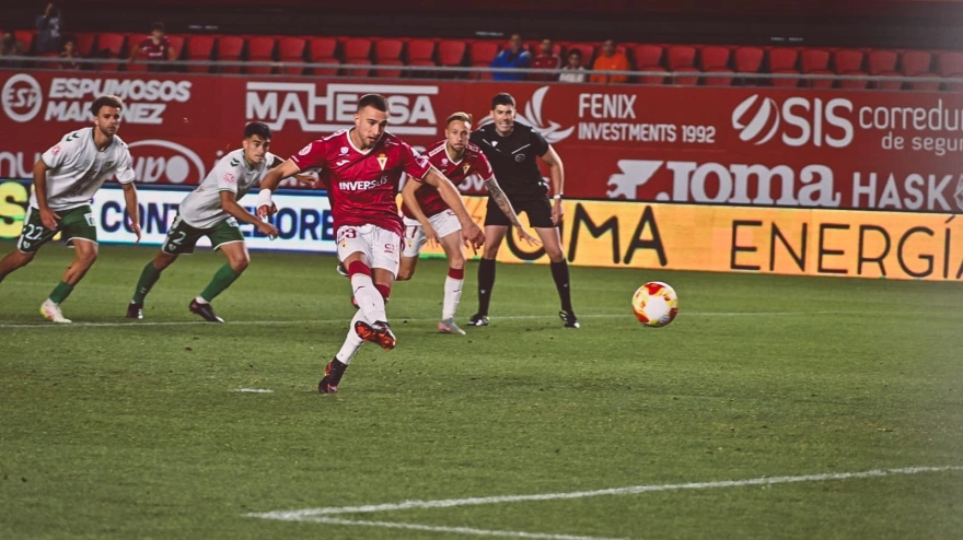 Flakus marcó, de penalti, el segundo gol del Real Murcia