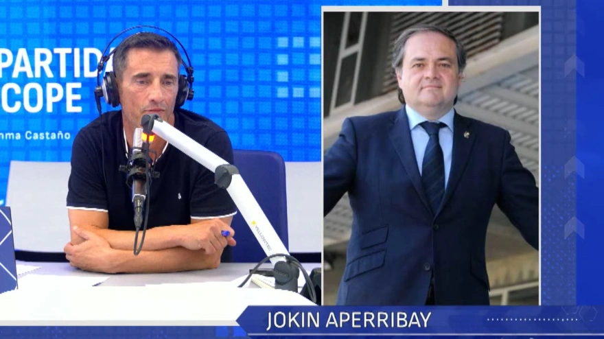 Joseba Larrañaga y Jokin Aperribay, presidente de la Real Sociedad