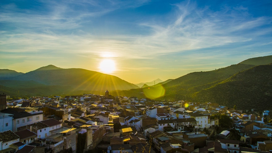 Jaén abre sus tesoros: visitas guiadas gratuitas para descubrir dos de sus pueblos más emblemáticos