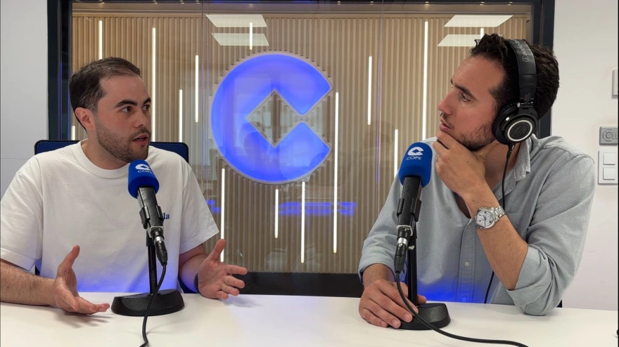 Hicham El Afed durante la entrevista con José Ángel Cuadrado en Lo que viene