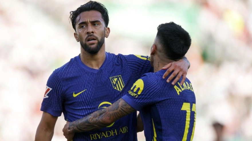 Nico González celebra el 0-1 del Atlético contra el Elche