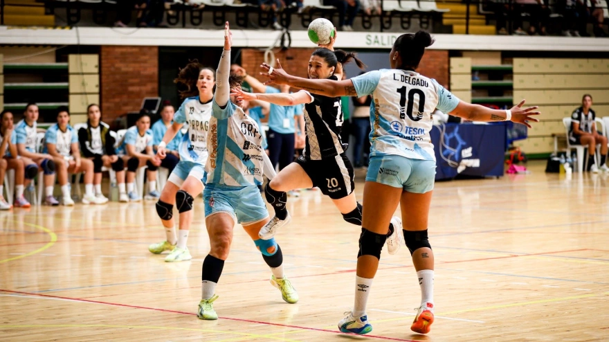 Imagen del duelo de ida de la semifinal europea entre Málaga y Guardés