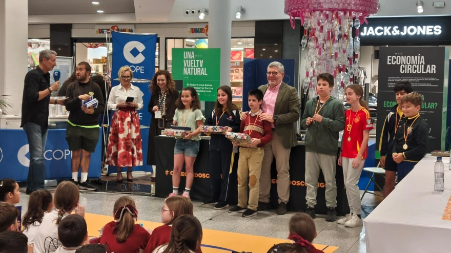 Escucha la final en directo desde el Centro Comercial Ferial Plaza
