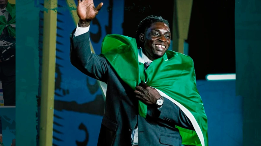 Uar Bernard, elegido por los Philadelphia Eagles en el Draft