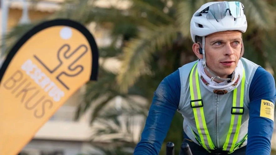 El francés Florian Moreau se impuso en la exigente prueba ciclista ‘Desertus Bikus 2026’