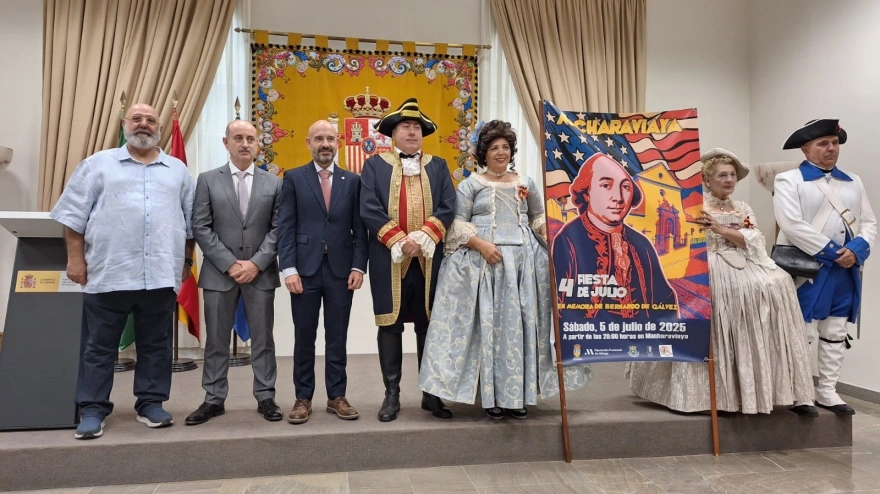 (Foto de ARCHIVO)El subdelegado del Gobierno en Málaga, Javier Salas, y el alcalde del municipio malagueño de Macharaviaya, Antonio Campos, presentan actos de conmemoración del Día de la Independencia de EEUU en la localidadREMITIDA / HANDOUT por SUBDELEGACIÓNFotografía remitida a medios de comunicación exclusivamente para ilustrar la noticia a la que hace referencia la imagen, y citando la procedencia de la imagen en la firma27/6/2025
