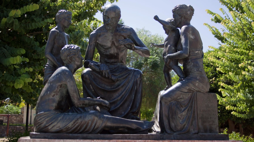 Estatua de Hipócrates en una imagen de archivo