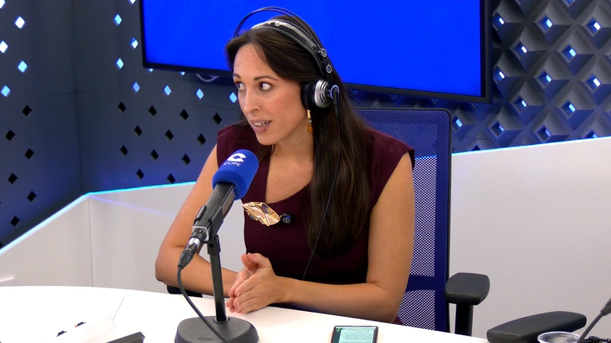 Elena Gil durante su conversación en Lo que viene de COPE con José Ángel Cuadrado
