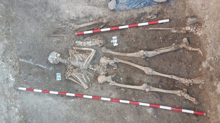 Enterramientos adultos aparecidos en la Necrópolis medieval.