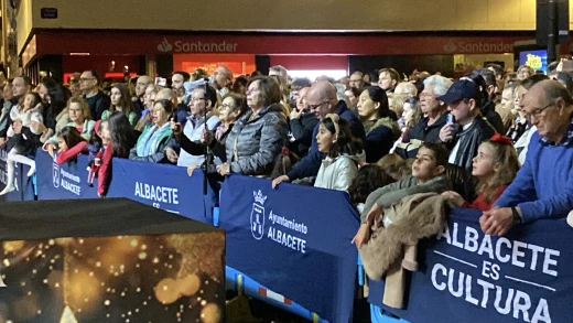 Encendido de luces. MARIANO GIMÉNEZ