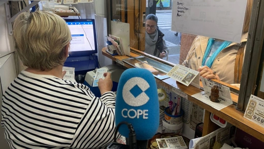 COPE Cantabria desde la Administración de Lotería 13 en Santander