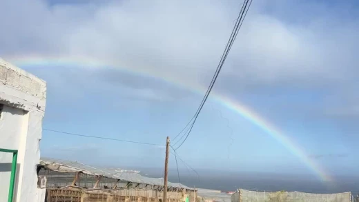 Momento en el que el viento derriba una torreta en Gran Canaria