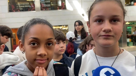 Manuela, Noemí, Mafalda, Roi y Leo, del CEIP Ramón de la Sagra de A Coruña, nos enseñan cómo navegar por Internet