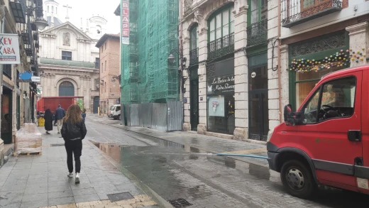 Así está la calle Platería de Valladolid, un día después del tormenta