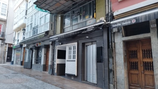 El bajo de la Calle Barrera afectado por el incendio, en 2024