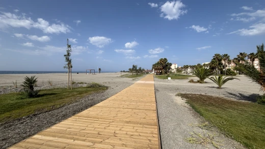 "Quien viene a Motril, repite", nos dice la alcaldesa Luisa García