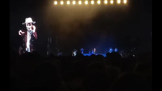 Leiva recuerda su concierto en la sala Mardi Gras en 1999 ante miles de personas en el Muelle de Batería de A Coruña