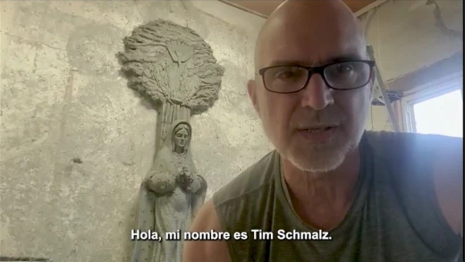 El artista canadiense envió un mensaje agradeciendo el emplazamiento de la escutura en la Oficina del Peregrino