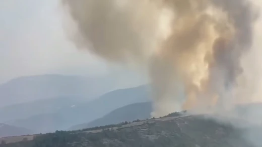 El incendio en Caminomorisco alcanza el 60% del perímetro controlado y se descartan nuevos desalojos