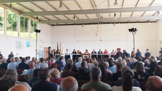Proclamación de José Luis Fernández Mouriño como alcalde de Carral (A Coruña)