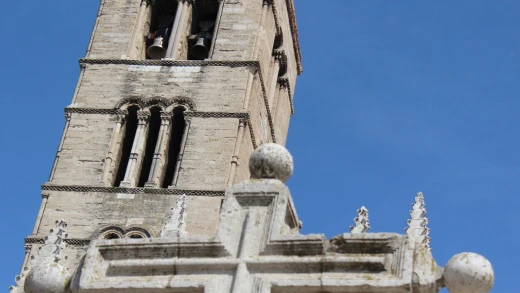 Instalación de la campana de San Roque en la Iglesia de La Antigua, Valladolid