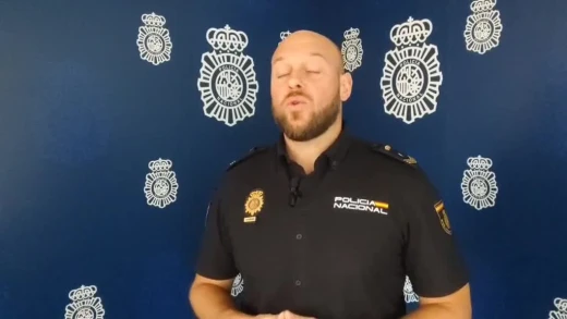 El portavoz de la Policía Nacional, Rubén Nido, explica cómo actuaba la detenida.
