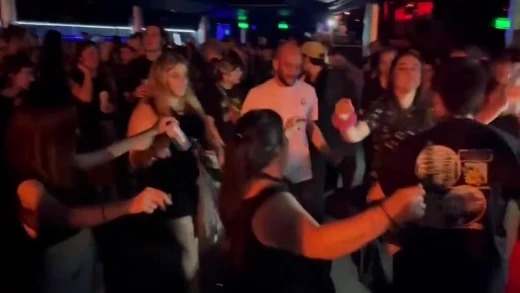 BAILE EN EL CONCIERTO DE BAIUCA EN BUENOS AIRES