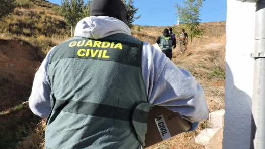 Durante el registro se intervinieron 50 gramos de metanfetamina y 6 kilos de marihuana