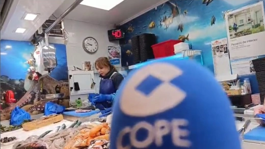 Na Pescadería Nélida todo "ao 50%". É broma.