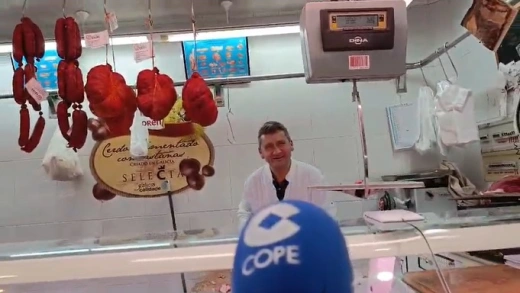 A carnicería de Rafa hoxe andaba a "tope" de pedidos