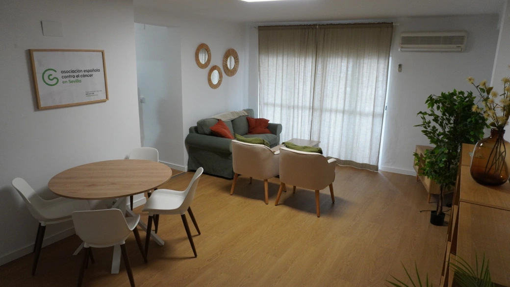 Así es el nuevo piso de la AECC en Sevilla