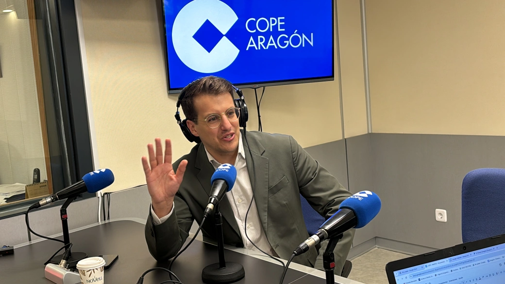 Jorge Pueyo en un momento de la entrevista en los estudios de COPE.