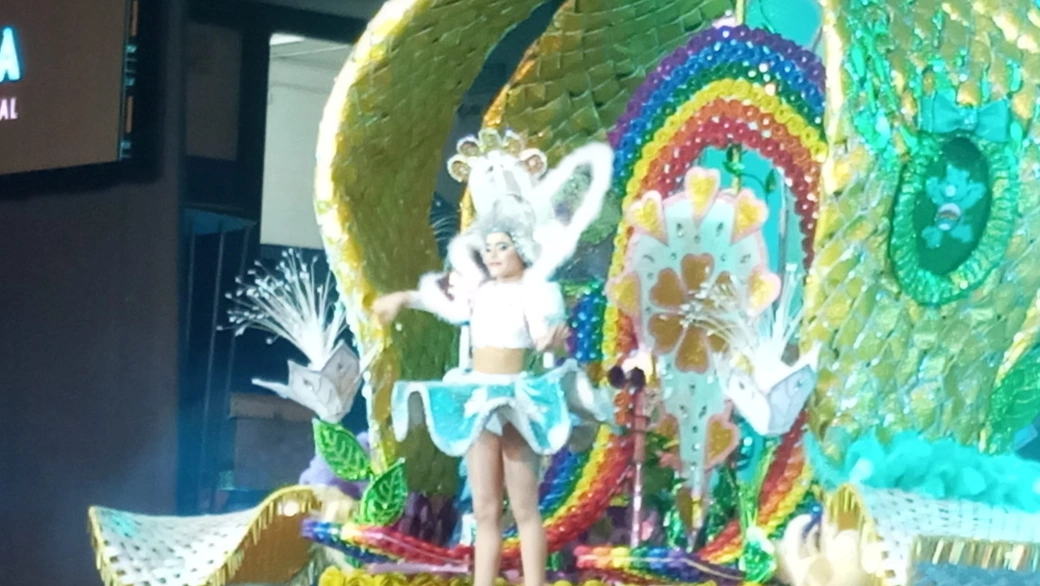 Paloma, reina infantil