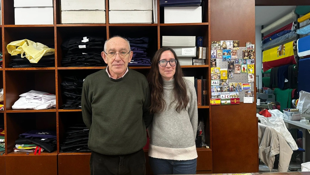 Puedes ver aquí el trabajo de Al Siglo Sevillano