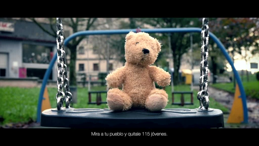 Trailer del documental "Hutsune handi bat"