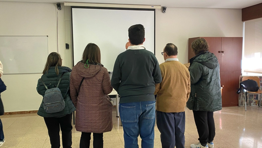 En COPE nos hemos acercado al Centro San Juan de Valladolid y hemos visto el proceso de simulación de voto de una persona con discapacidad intelectual